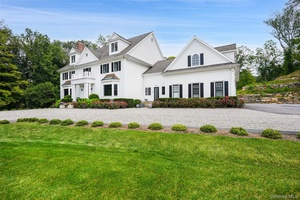 Gracious Bedford Living Fall in love with this beautifully appointed home offering the perfect blend of elegance and comfort and a Smart home !