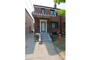 Furnished 2 Bedroom 1 Den Laundry Bedroom Upper Unit with Parking in Prime East York !