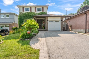 Meticulously Maintained 3 1 Bedroom Home In The Heart Of Soper Creek Welcome To An Exceptional Opportunity In The Highly Desirable Soper Creek Community.