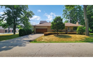 Welcome To This Charming, Lovingly Maintained 3 Bedroom Bungalow In The Heart of Historic Markham Village.