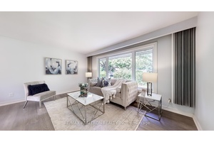 Charming Raised Bungalow in the Heart of Clarkson !