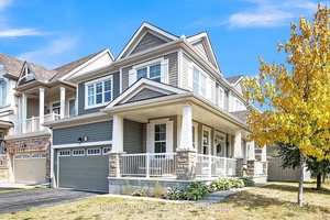Welcome to 29 Sweetbay Circle, a beautifully maintained home situated in a prime, family friendly neighbourhood.