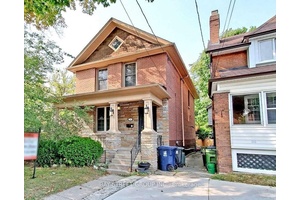 Excellent Location ! 3 2 Beds, 3.