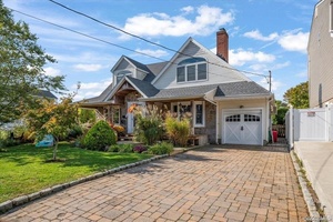 Beautiful Waterfront home located in Bay Colony.