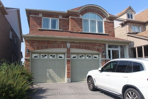 New Renovated Fabulous Legal Apartment With Nice View Onto Pond And Ravine.
