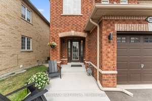 Welcome to this impeccably maintained freehold townhouse NO POTL FEE nestled in a peaceful, child safe court.