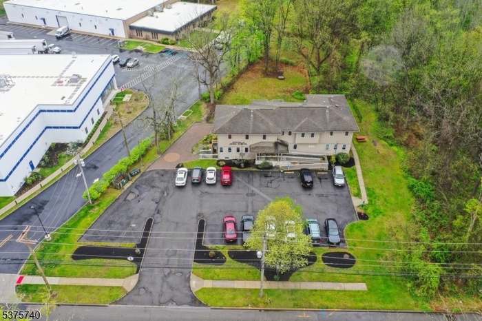 455 Newark Pompton