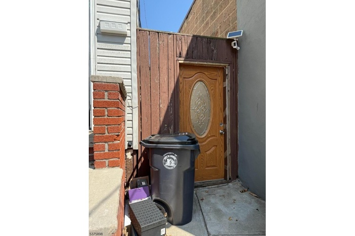 SIDE ENTRANCE