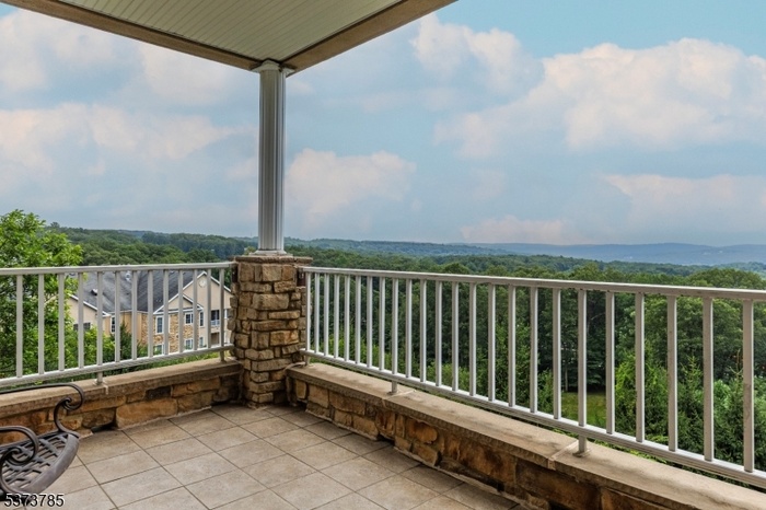 BALCONY #1 - WOW!