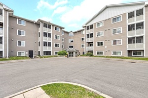 Priced to Sell ! Welcome to this 2 bedroom, 1 bathroom spectacular unit in a very prime location.