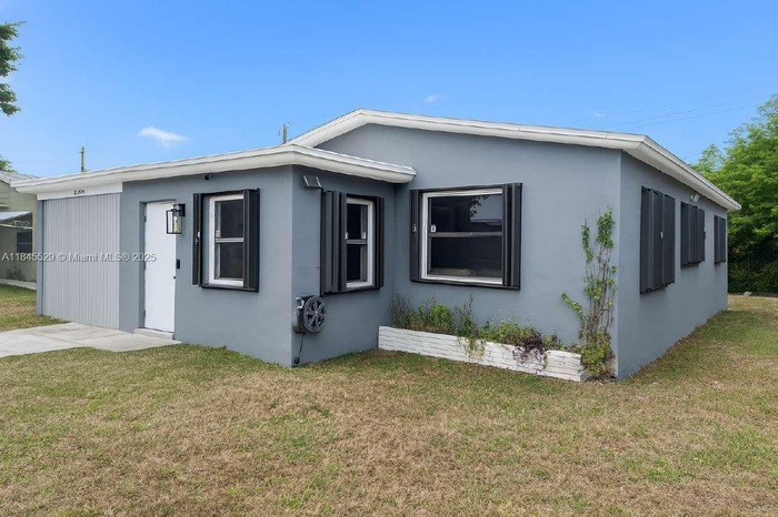 Private driveway, New 2024 roof