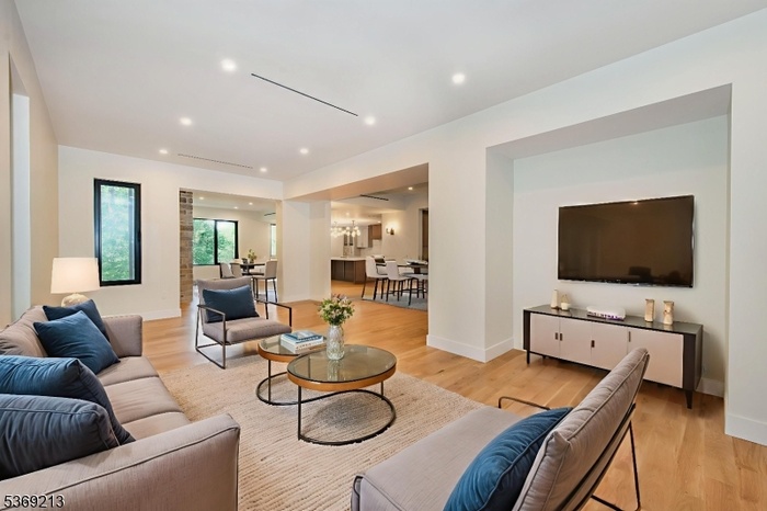 Virtual Living Room