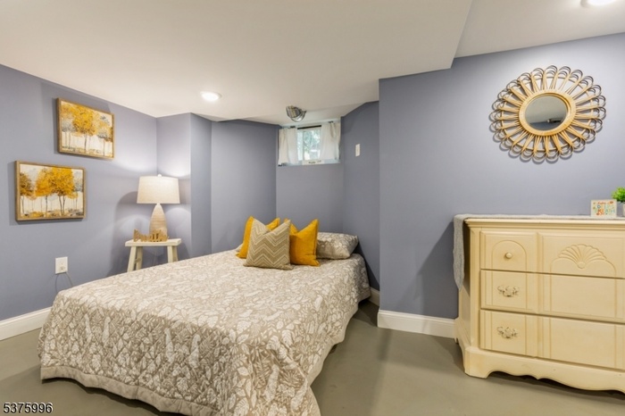 Guest Bedroom / Office