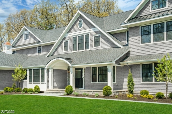 Front of Home (2 of 3)