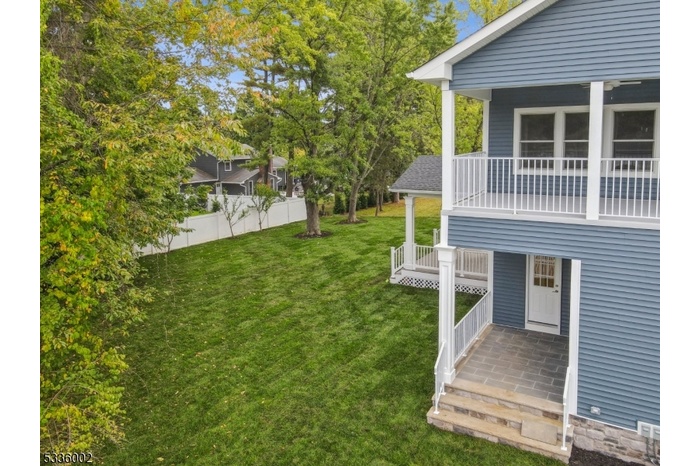 Covered Balcony & Side Porch