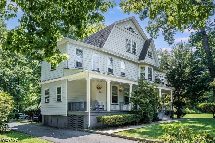 5 Family Home