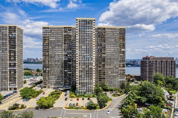 200 Winston Towers