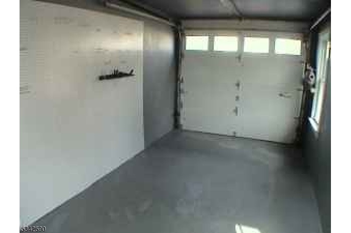 Attached garage, auto door