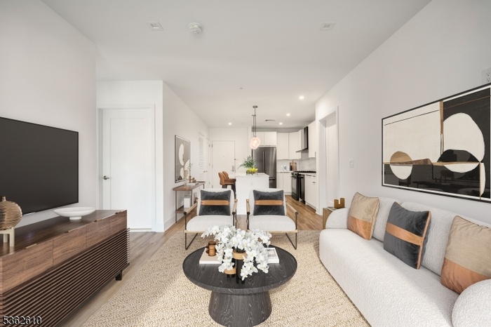 Model Living Room 2