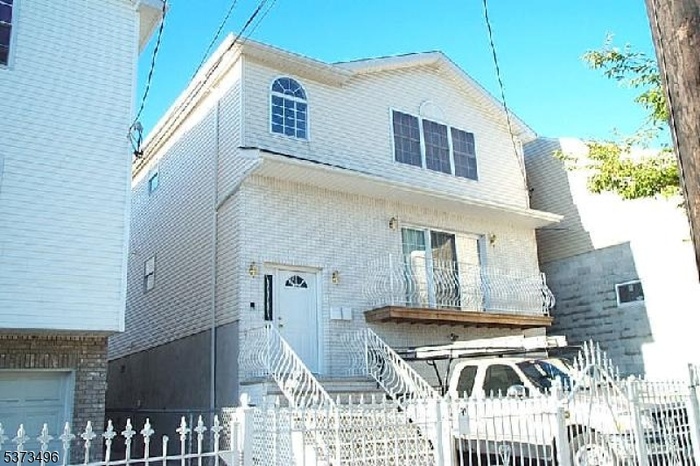 SIDE VIEW