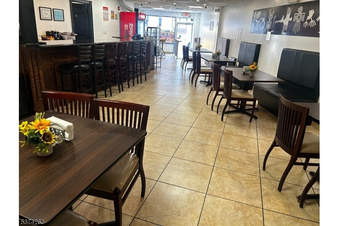 Dine in Area