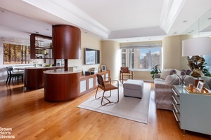 Triple Mint Stunning Home at the Sovereign Highly desirable A line on the 30th floor with glorious open city and bridge views on offering for the first time after a ...