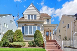 This charming colonial home in Valley Stream is perfect for those looking for a cozy and inviting space to call their own.