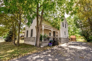 Versatile RM2 zoned duplex offering both immediate income and long term growth potential.