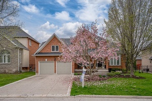 Sophisticated, freshly renovated, and perfectly located148 Foxridge Drive is the kind of home thatturns heads !