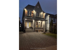 Beautiful detached home custom build 13 years old large open concept, living room, dining room, and kitchen space high quality materials over 2600 sq.