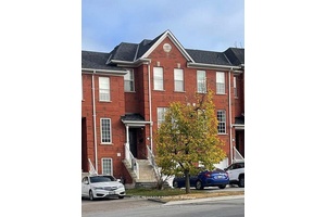 Welcome to this stunning Condo Townhouse Monarch built in prime location featuring modern updates and exceptional finishes.