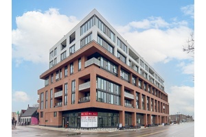Welcome to this stylish 2 storey condo townhouse in Toronto's vibrant Junction area, offering 1, 100 sqft of modern living space plus a private terrace.