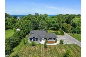 792 Lakeshore Road Niagara on the Lake Experience the perfect blend of modern comfort and scenic charm in this beautifully renovated 3 bedroom, 3 bathroom home, offering over 2, 400 ...