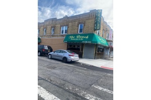 2 family and store, Restaurant and bar, turn key business.