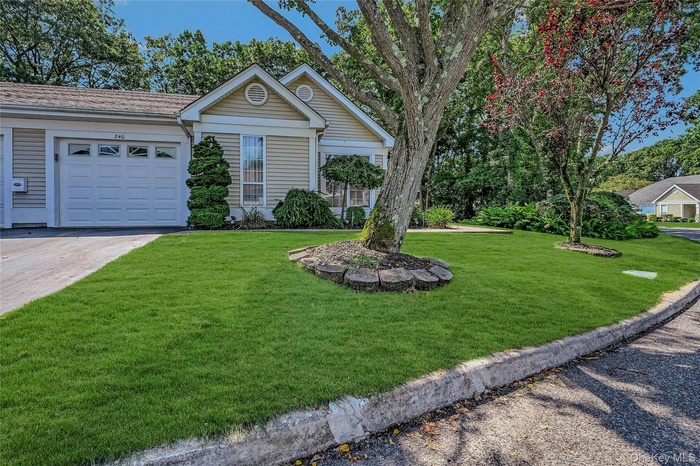 Beautiful Bedford Model 1451 Square Feet With Attached Garage