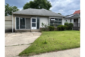 BRING YOUR BUILDERS, a 50 x 100 property in this highly sought after neighborhood, SD 26 in Floral Park, Queens, close to Union Turnpike.