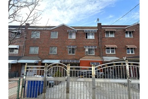 This legal two family home in the Castle Hill neighborhood of the Bronx offers a unique investment opportunity, especially for first time homebuyers.