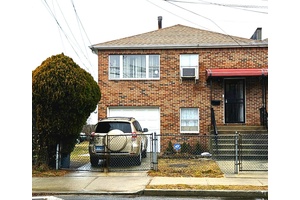 Spacious 2 Family Semi Detached Home in Prime Bayswater, Far Rockaway Location !