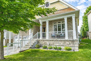 CAPE COD ELEGANCE WITH ELEVATED FINISHES IN A PRIME NEIGHBOURHOOD STEPS TO GEORGIAN BAY !