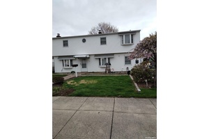 Expanded Dormered Cape 5 bedrooms, 2 full bathrooms, living Room, dining room, Eat in kitchen, 1 detached garage Poss M D w proper permits, all information to be verfied by ...