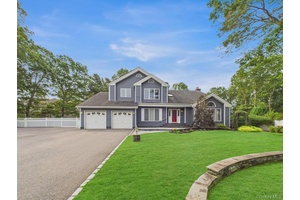 Welcome to 10 Cori Lane, located at the top of a private cul de sac with immediate access to 3, 473 Acres of Connetquot state park less than 1000 feet ...