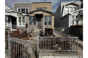 PRICE REDUCTION Charming Fixer Upper in Prime Location !