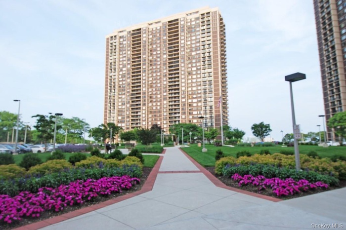 View of apartment building / complex
