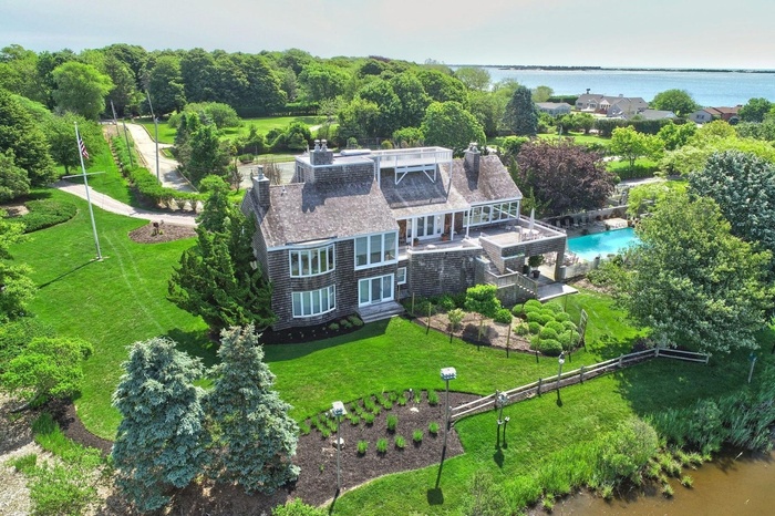 Welcome to Marsh Winds, an Architectural Gem