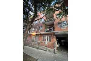 Basement Full Finished. 1st Floor 1A 1 BR 1 Full Bath Duplex Basement Balcony 1, 850.