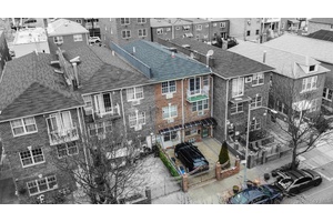Welcome to 2027 Chatterton Ave, This well maintained 2012 built property located in Unionport, Parkchester.