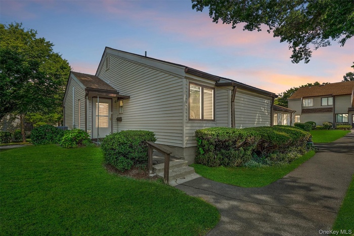 Welcome to 40 A Jefferson Oval 55 and Older community