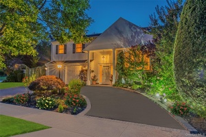 Beautifully maintained and set on a professionally landscaped lot in Merrick, this Chalet Splanch offers a unique blend of space and style.