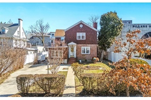 Prime North Flushing Location Discover the perfect blend of convenience and community with this well maintained Colonial situated in the heart of one of Queens' most vibrant neighborhoods, just a ...