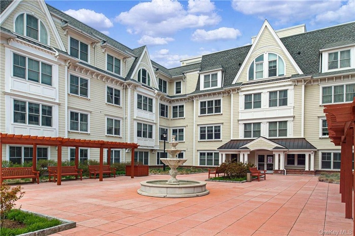 Welcome to Sweetwater Condominiums